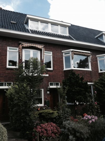 Enkelglas vervangen door HR++ Climaplus N isolatieglas met Ducoton 10 ventilatieroosters aan de Plataanstraat 5 te Duivendrecht.