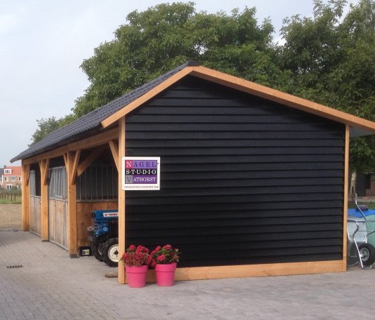 Nieuwbouw Paardenstal te Amersfoort.