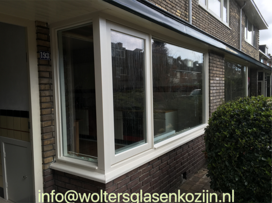 Hoekkozijn met HR++ isolatieglas geleverd en geplaatst aan de Spaarnestraat te Amersfoort