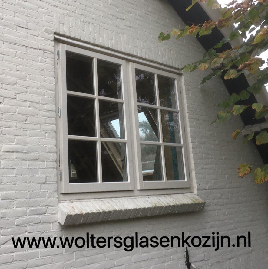 Hardhouten ramen en HR++ isolatieglas geleverd en geplaatst aan de Oude Utrechtseweg te Soest.